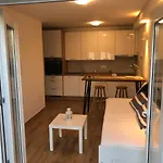 Apartmani Kali *