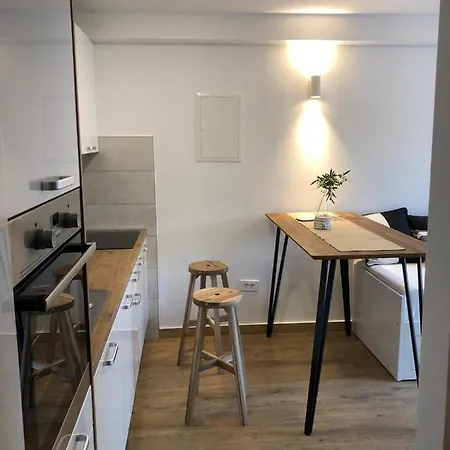 Apartmani Kali شقة *