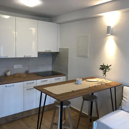 Apartmani Kali *