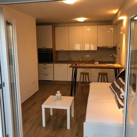 Apartmani Kali *