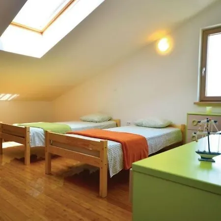 Apartmani Kali * Kali