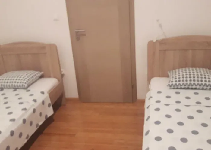 Apartmani Kali Apartman *