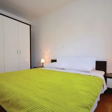 Apartmani Kali * Kali