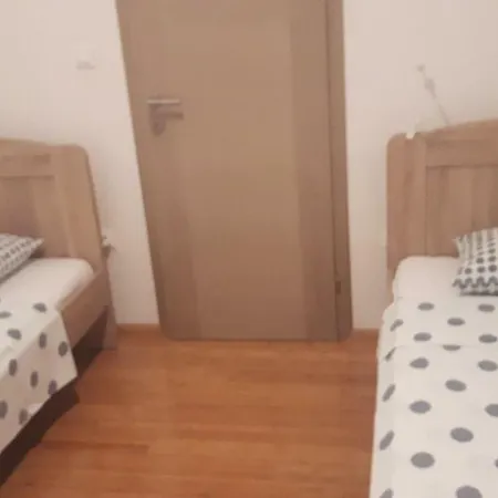 Apartmani Kali Appartement *